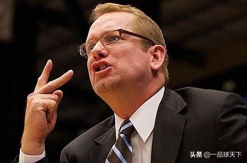  老鹰官宣解雇主教练引争议  